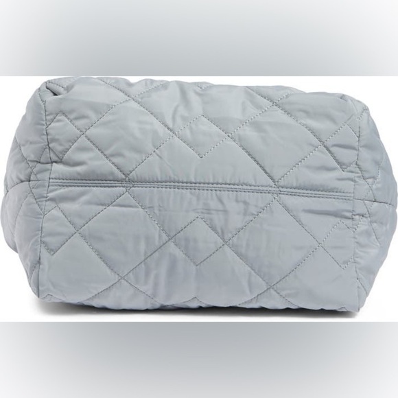 NEW Marc Jacobs Gray Quilted Tote Bag - Picture 6 of 8